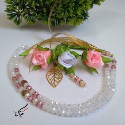 تسبیح کریستال  سایز 6 سفید صورتی جذاب با 3 گل رز روبانی زیبا هدیه عروس