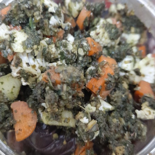 ترشی بادمجون شکم پر با هویج و کلم(800گرمی)