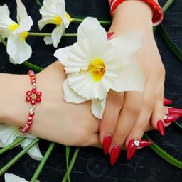 دستبند سنگی گل قرمز