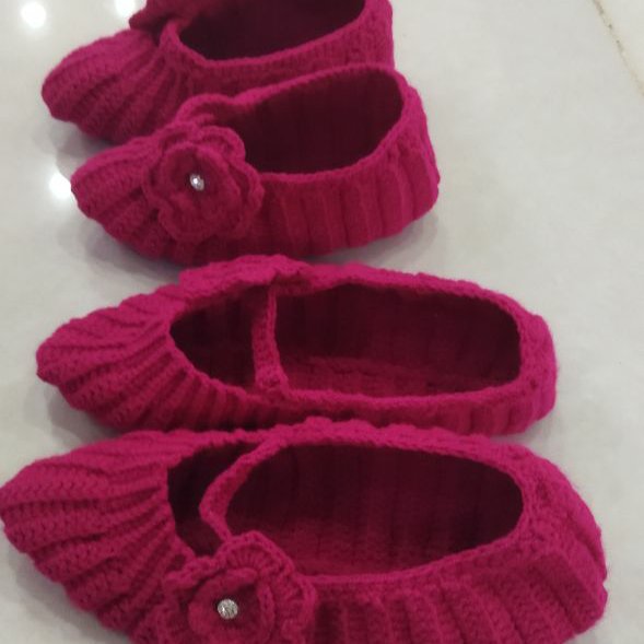 پاپوش دخترانه شیک و ایستادگی خوبی داره مناسب سن 3تا12