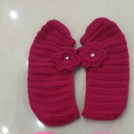 پاپوش دخترانه شیک و ایستادگی خوبی داره مناسب سن 3تا12