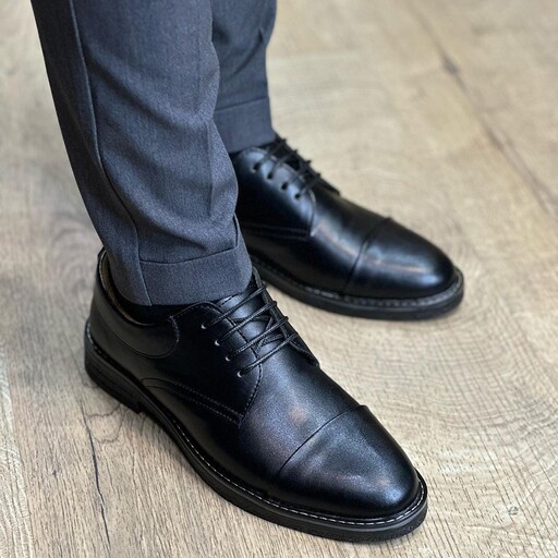 کفش کلاسیک مردانه رویه جیر دور دوخت کفی طبی رنگ  مشکی براق سایز بندی 40و41و42و43و44و45