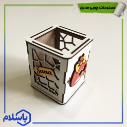 جا مدادرنگی و خودکاری چوبی برش خورده برجستطرح پرنده خشمگین 2 باحک اسم (پس کرایه)