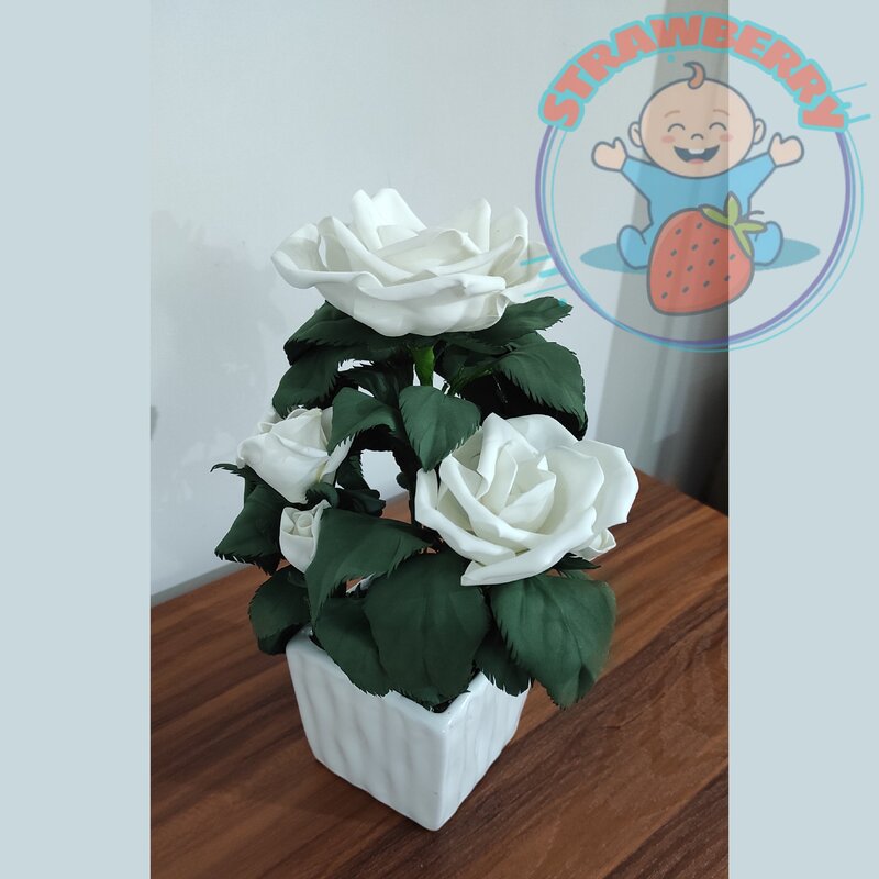 گل رز سفید مصنوعی با گلدون سفید از جنس فوم ارتفاع 30 سانتی