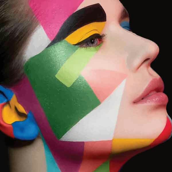 تابلو بوم چاپی لاویا طرح پرتره زن مدرن کد ART-1305