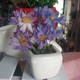 گل مصنوعی گلدان کوچک.