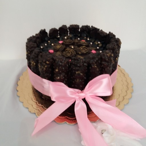 کیک شکلاتی شیرینی سنتی و خانگی صدف خاتون