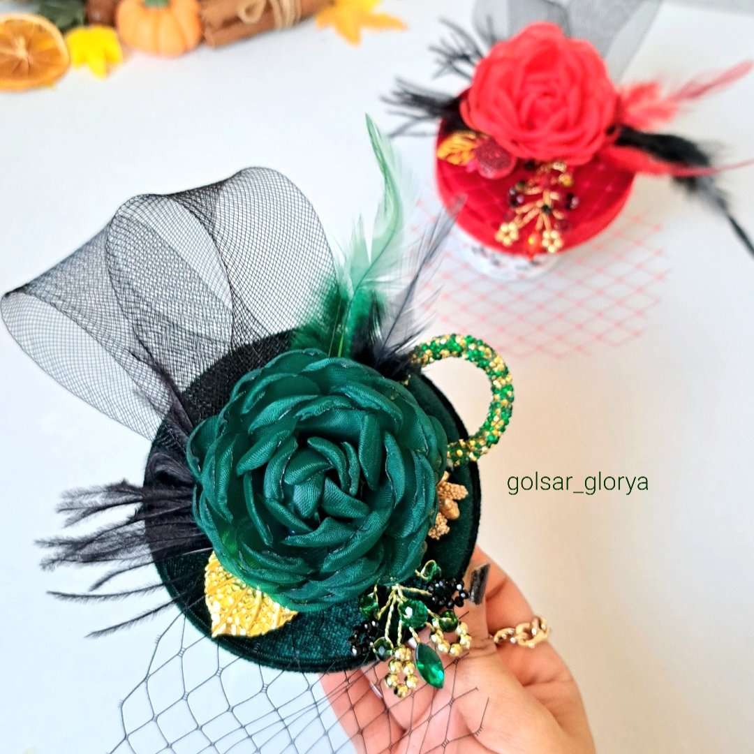 کاپکلاه یلدایی با گل رز دستساز