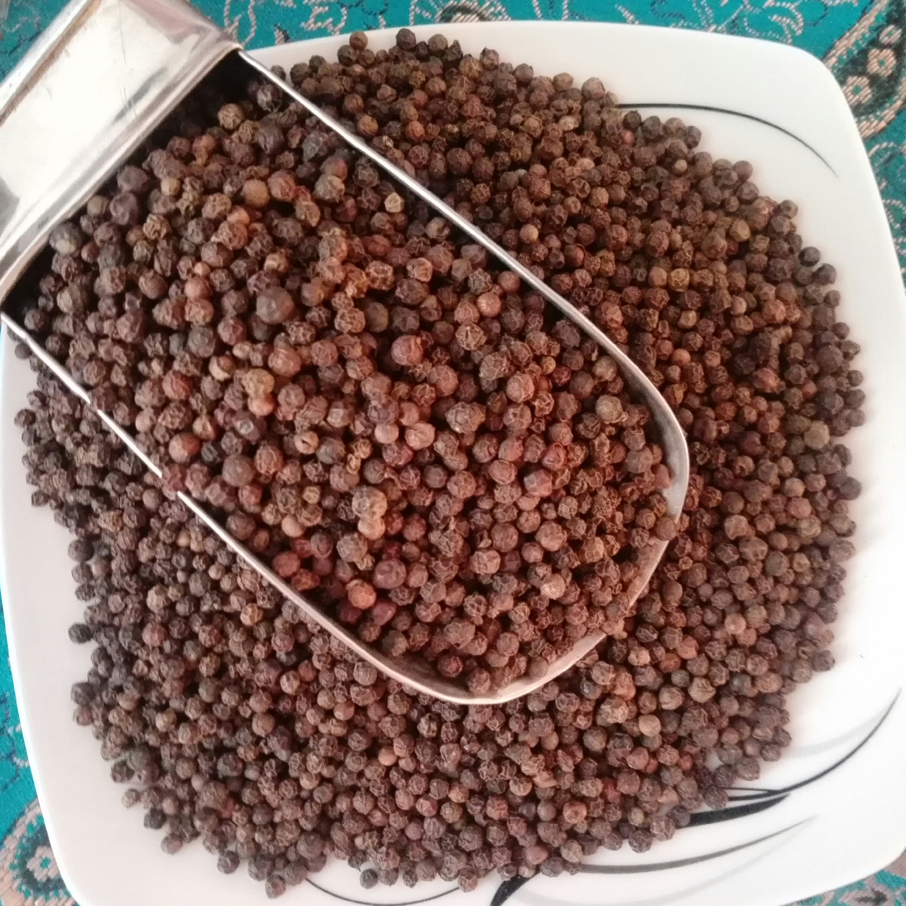 فلفل سیاه قلم درجه یک(50 گرم) 