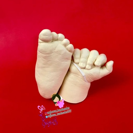 تندیس دست و پای نوزاد