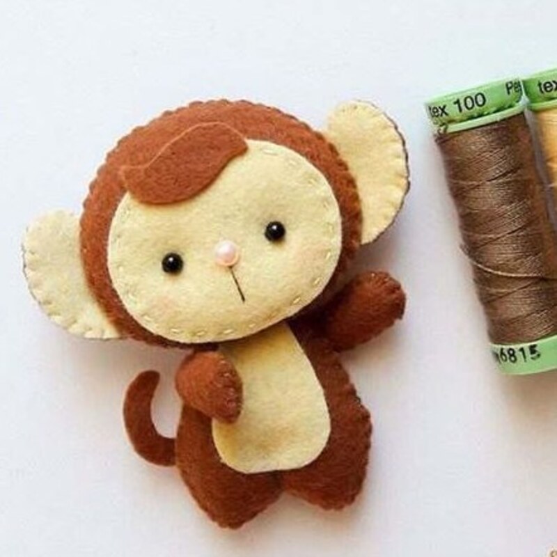 عروسک نمدی ( طرح میمون ) حدودا 12 سانت  