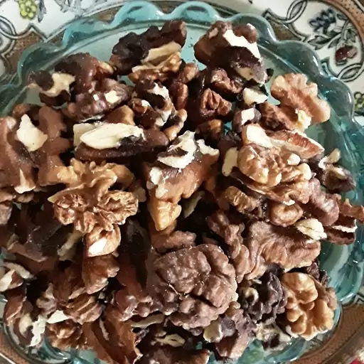 مغز گردو خورشتی خوانسار(1 کیلوی)