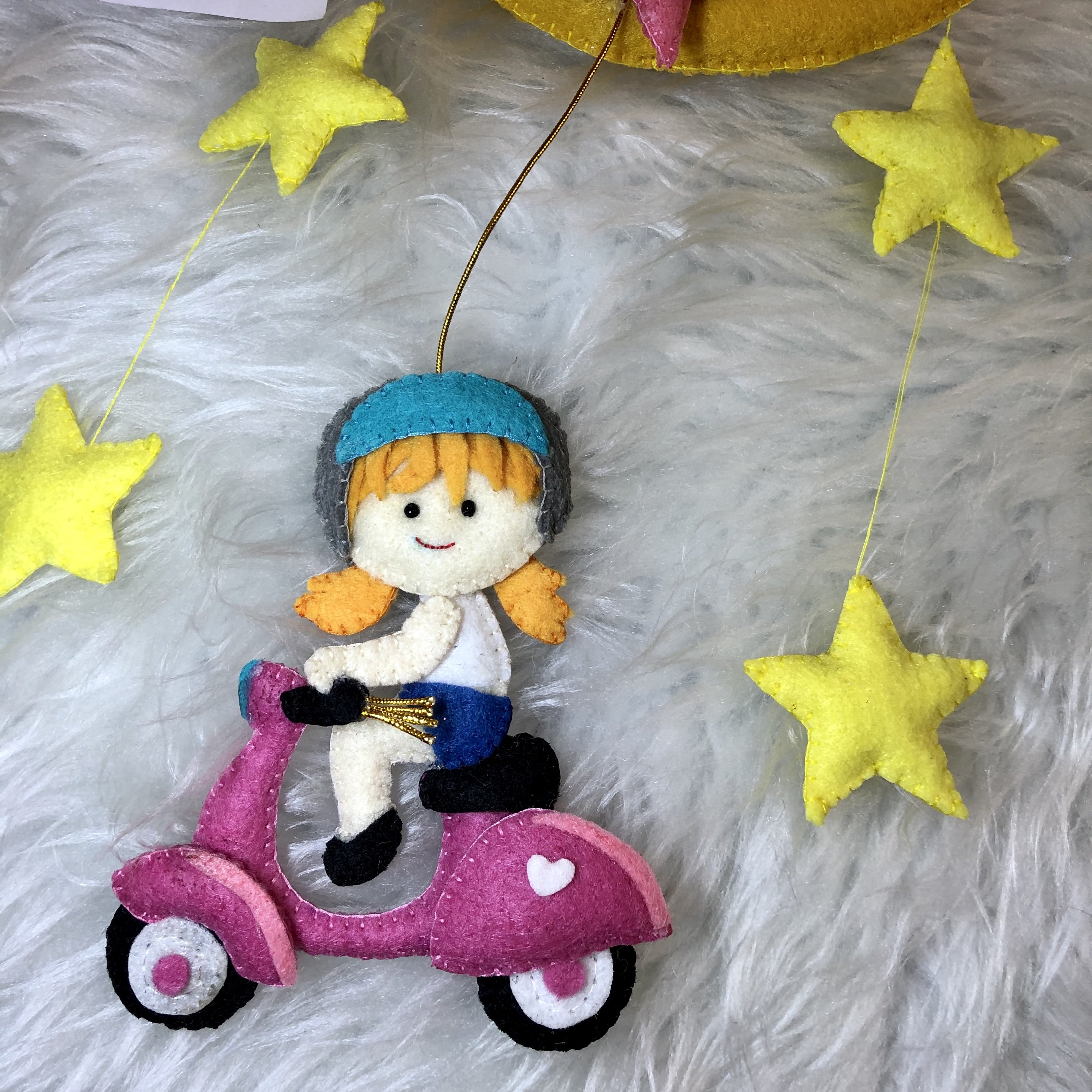 آویز اسم دخترونه نمدی