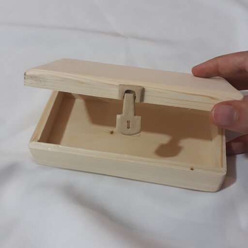 جعبه صندوقچه  چوبی   ویژه هدیه   طلاجات و اشیا کوچک  قیمتی  دست ساز  و زیبا 