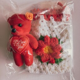 کیسه هدیه طرح برجسته قلب به همراه عروسک خرس کوچک