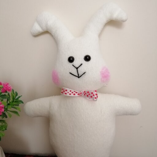 عروسک پارچه ای زهره_ مدل خرگوش سفید_ کوچک_16 سانت_مناسب برای سال نو 
