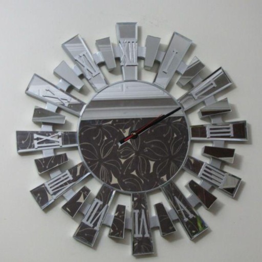 ساعت دیواری خورشیدی رنگ نقره ای لوکس قطر 60
