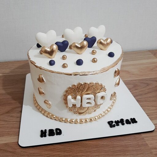 کیک خانگی ، کیک مردونه سفید طلایی 