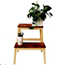 چهارپایه چوبی آشپزخونه طرح ایکیا، زیبا و مناسب برای دکور و قراردادن گل