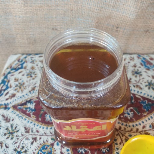 عسل چهل‌گیاه اردبیل با خواص درمانی و شفا بخشی همچون ضدعفونی کننده دستگاه گوارش، بهبود زخمها و درمان بیماری های قلبی