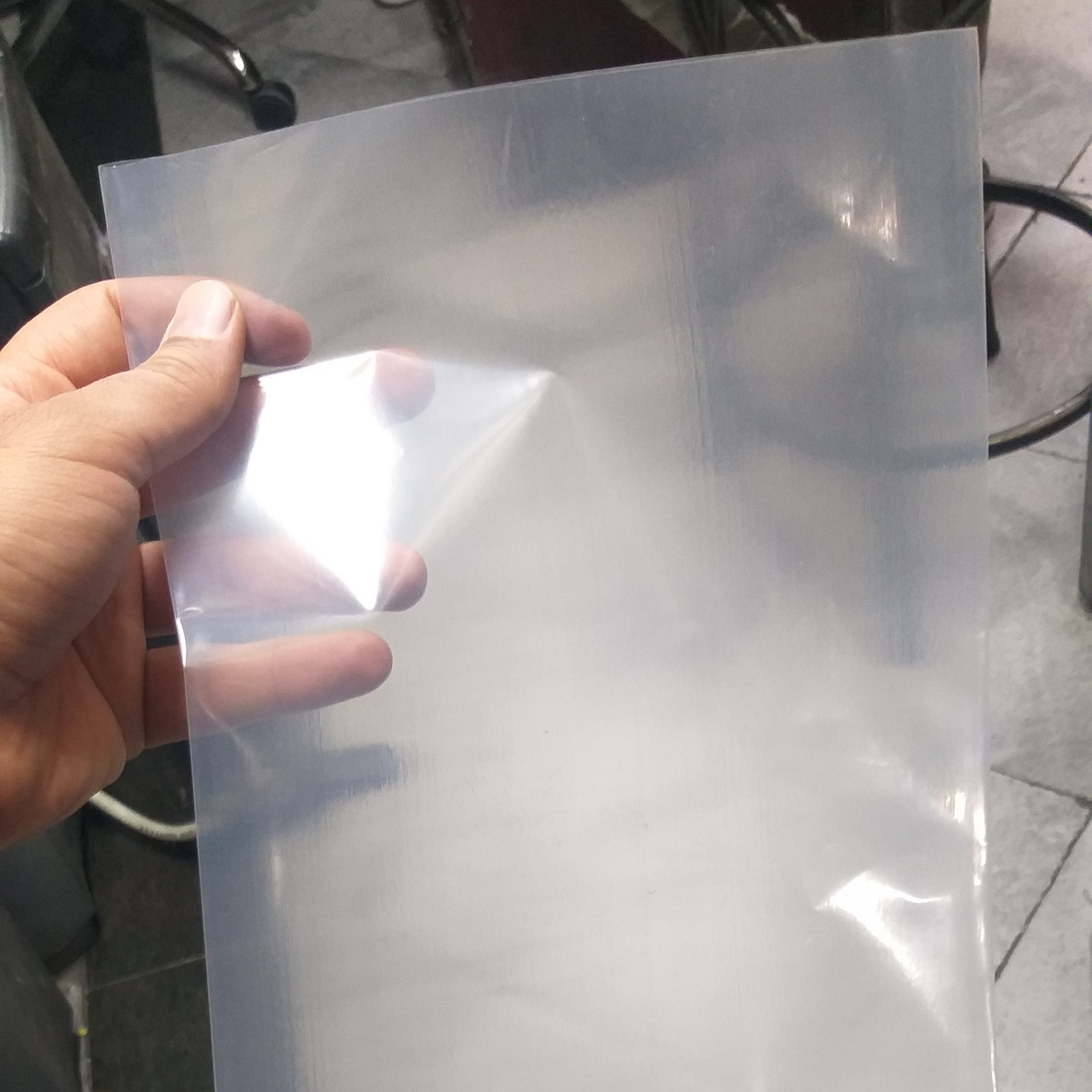 نایلون ضخیم بسته 25 کیلویی سایز 15 در 20  ارسال بصورت پس کرایه