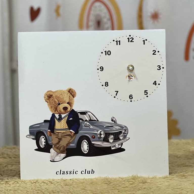 ساعت چاپ با طرحهای متنوع دخترانه و پسرانه جنس ام دی اف و طلق چاپ با کیفیت تضمینی بهمراه عقربه و موتور ساعت کامل