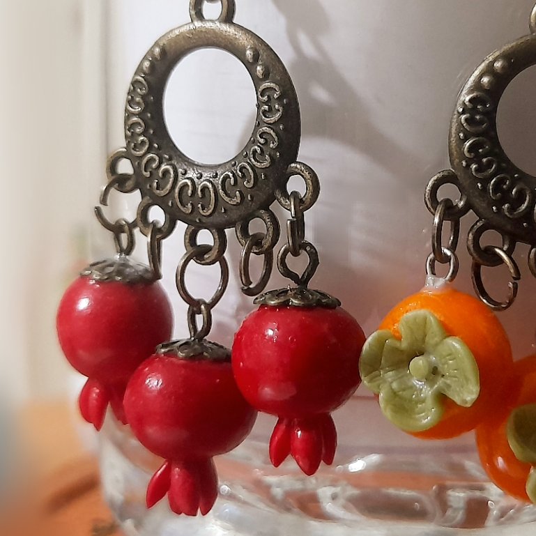 گوشواره انارخرمالو یلدایی هنرکده مادر، اکسسوری یلدا، گوشواره تابه تا یلدایی هنرکده مادر