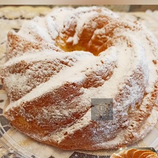 کیک بابوکا کیک سنتی کشور چک هست و بافت نرم و اسفنجی داره هزینه پیک پس کرایه 