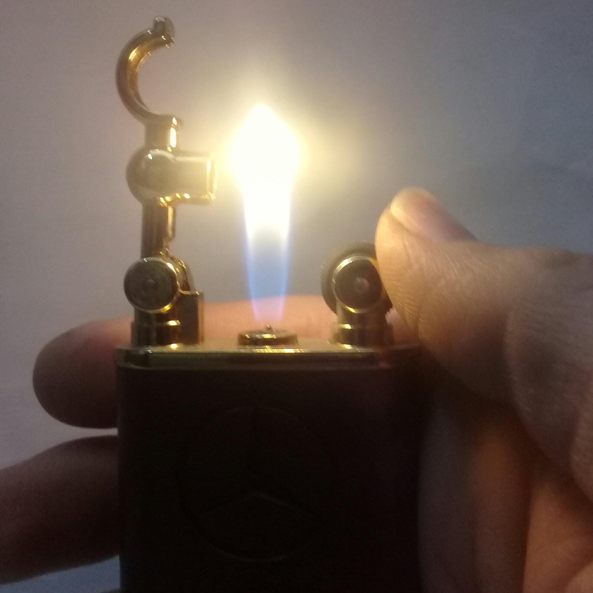 فندک چرمی