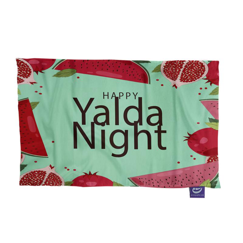 پارچه کادویی ترمه طراحان ایده مدل happy yalda night (سبز) کد cfp1747