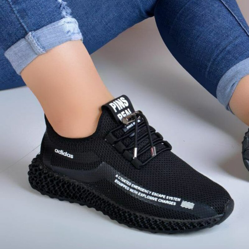 کفش زنانه و مردانه راحتی و پیاده روی ادیداس یزی سایز37تا44 با ارسال رایگان