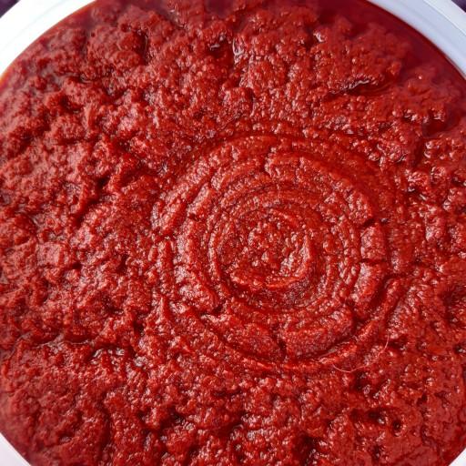 رب گوجه فرنگی خانگی 5کیلویی فوق العاده و بسیار خوشمزه و بهداشتی و با کیفیت و غلیظ و کم نمک وبدون نیاز به یخچال