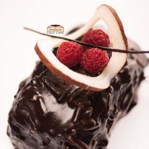 کیک شکلات وبادام  portionتهیه شده از شکلات غنا وگاناش بادام