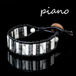 دستبند سنگ و چرم  پیانو با دکمه دستساز چوب گردو (همراه جعبه کادویی)