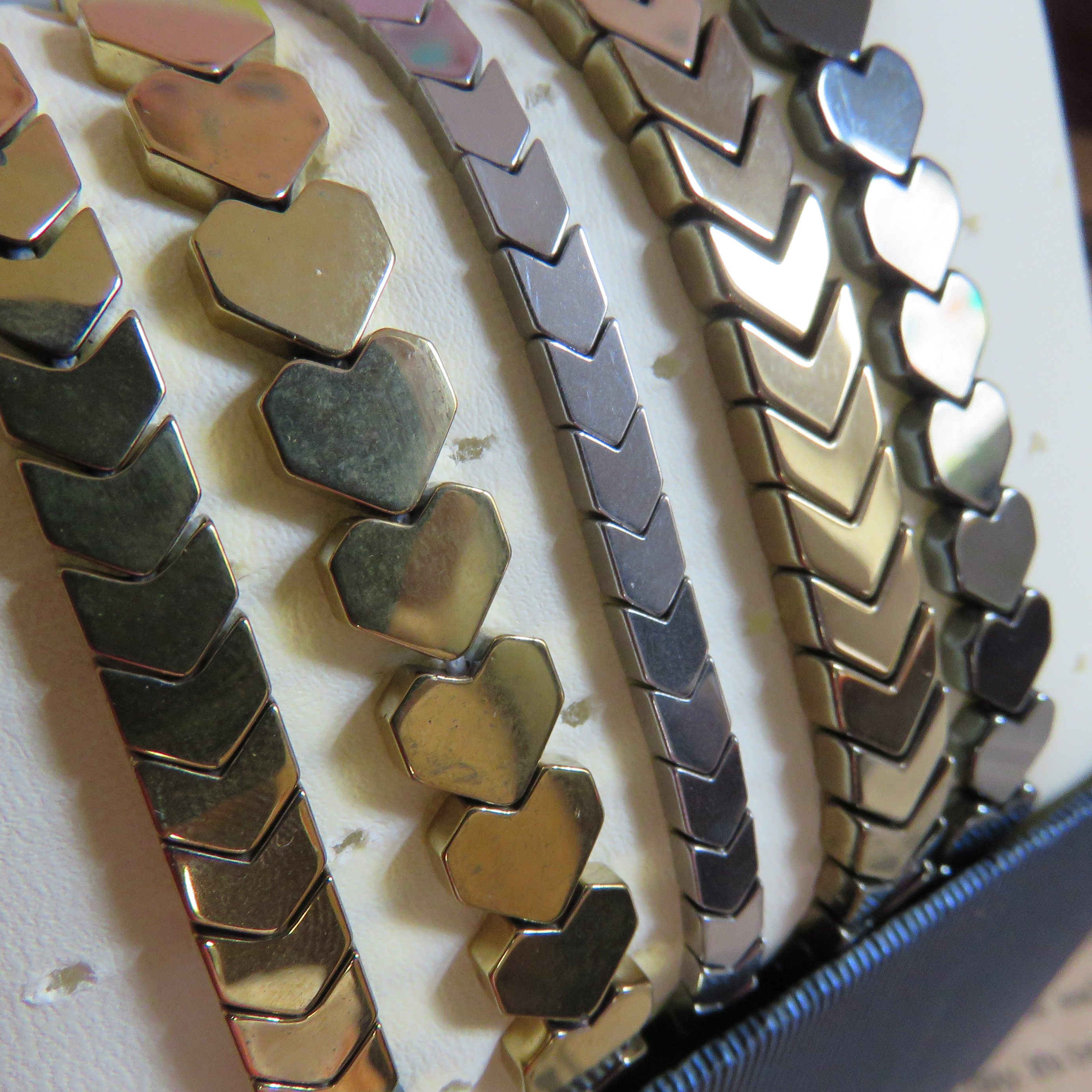 دستبندهای حدید