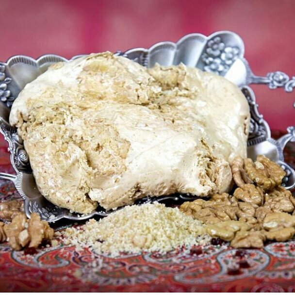 حلوا گردویی ارومیه یک کیلو ویژه بسته بندی لوکس