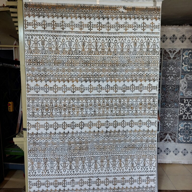 فرش فانتزی مدرن طرح مراکشی زمینه کرم با قیمت مناسب سایز فرش  4 متری ( 1.5 در 2.25)(ارسال باتیپاکس، پس کرایه)