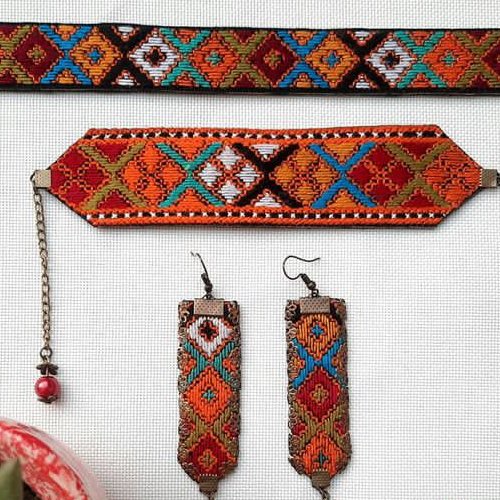 دستبندسوزن دوزی سنتی