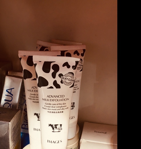 ژل اسکراپ شیر گاو ایمیجز مناسب برای مصرف روزانه پاکسازی عمیق پوست بدون اسیب 
