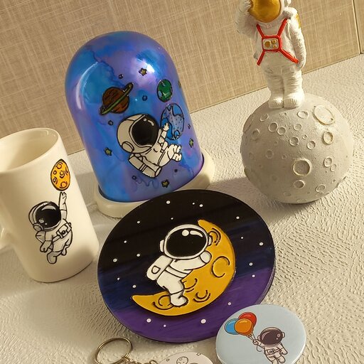 ست هدیه فضانوردی  برای عاشقان فضا و فضانوردی شامل چراغ خواب،مجسمه،پیکسل،دیوارکوب،ماگ