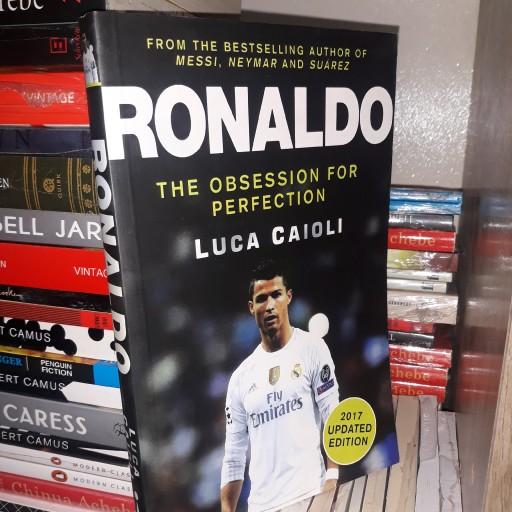 کتاب زبان اصلی Ronaldo (رونالدو)