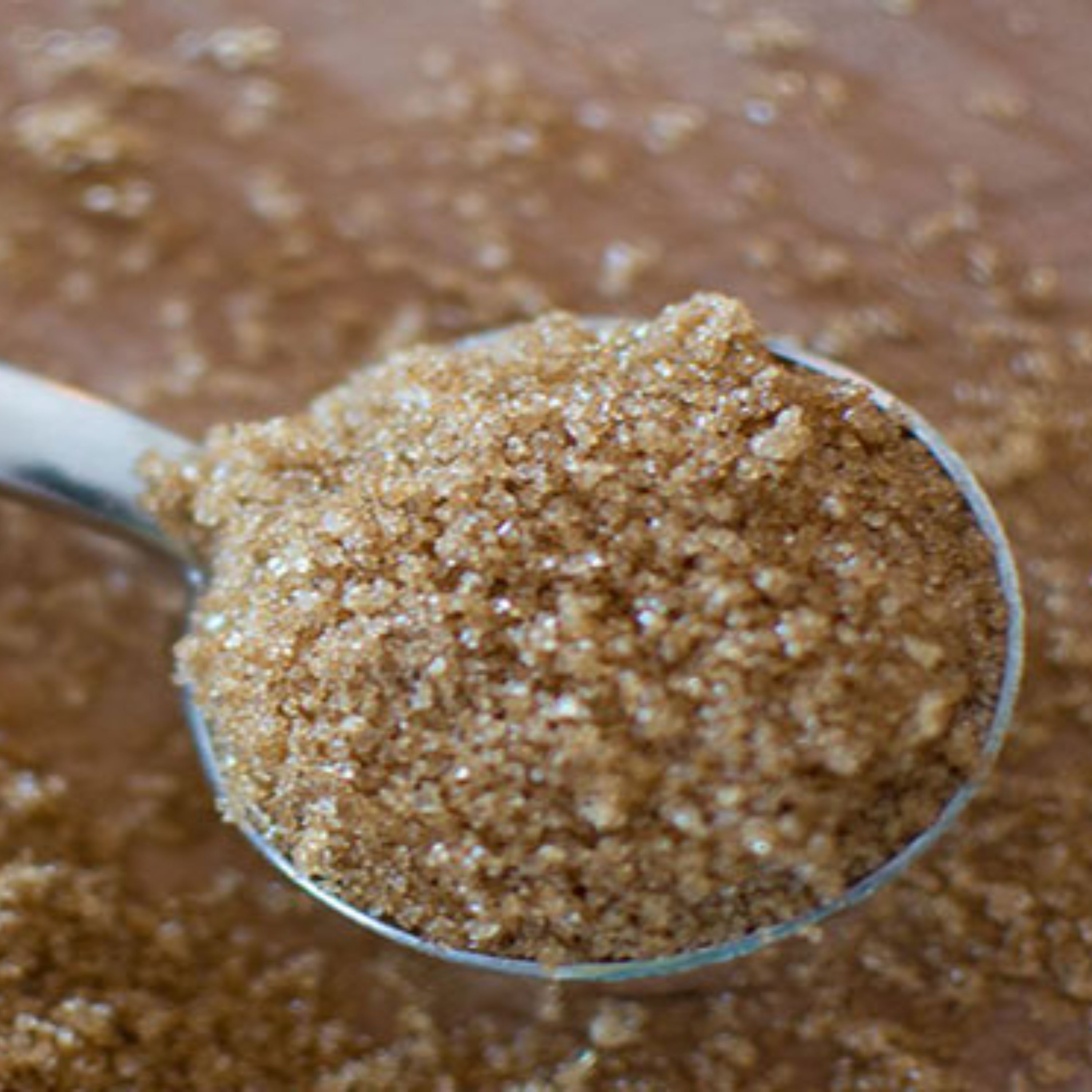 شکر قهوه ای طبیعی نیشکر 900گرمی ارسال رایگان
