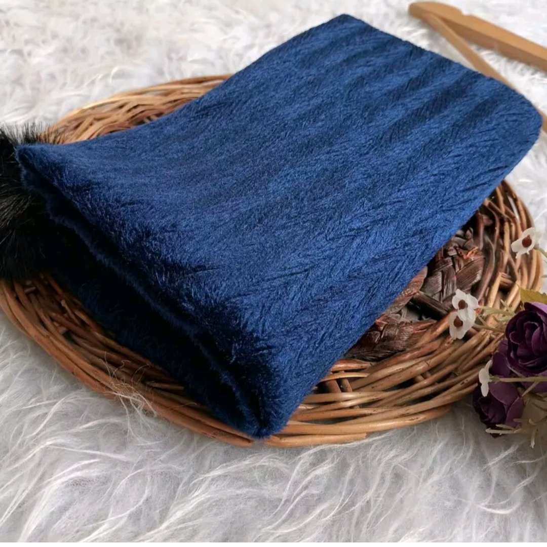 شال موهر مخملی جناقی پم پم دار