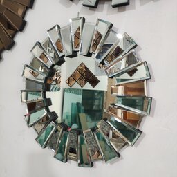 آینه خورشیدی قطر 50  تراش خورده نصب شده روی ام دی اف 
