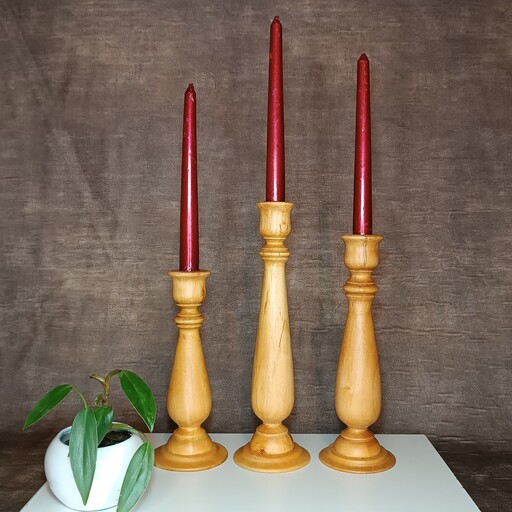 شمعدان چوبی خراطی شده در  دو رنگ مات و براق