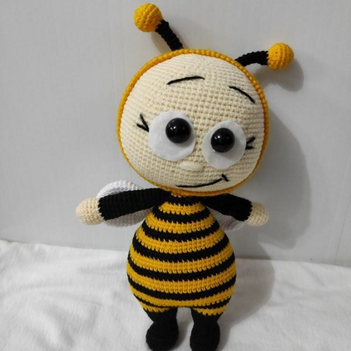 عروسک بافتنی_بونی_بالباس زنبور_دست بافت زنبور عسل