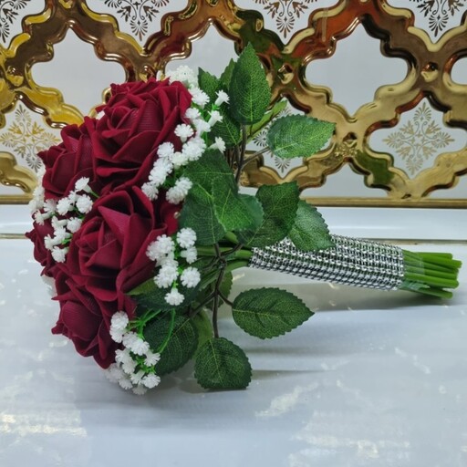 دسته گل عروس مخمل و گل عروس شیک و زیبا