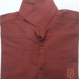 پیراهن مردانه  کتان  رنگ قرمز در چهار سایز مختلف سه طرح