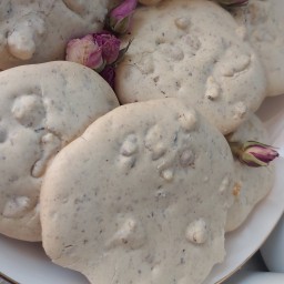 شیرینی پفکی گردویی 100 گرمی