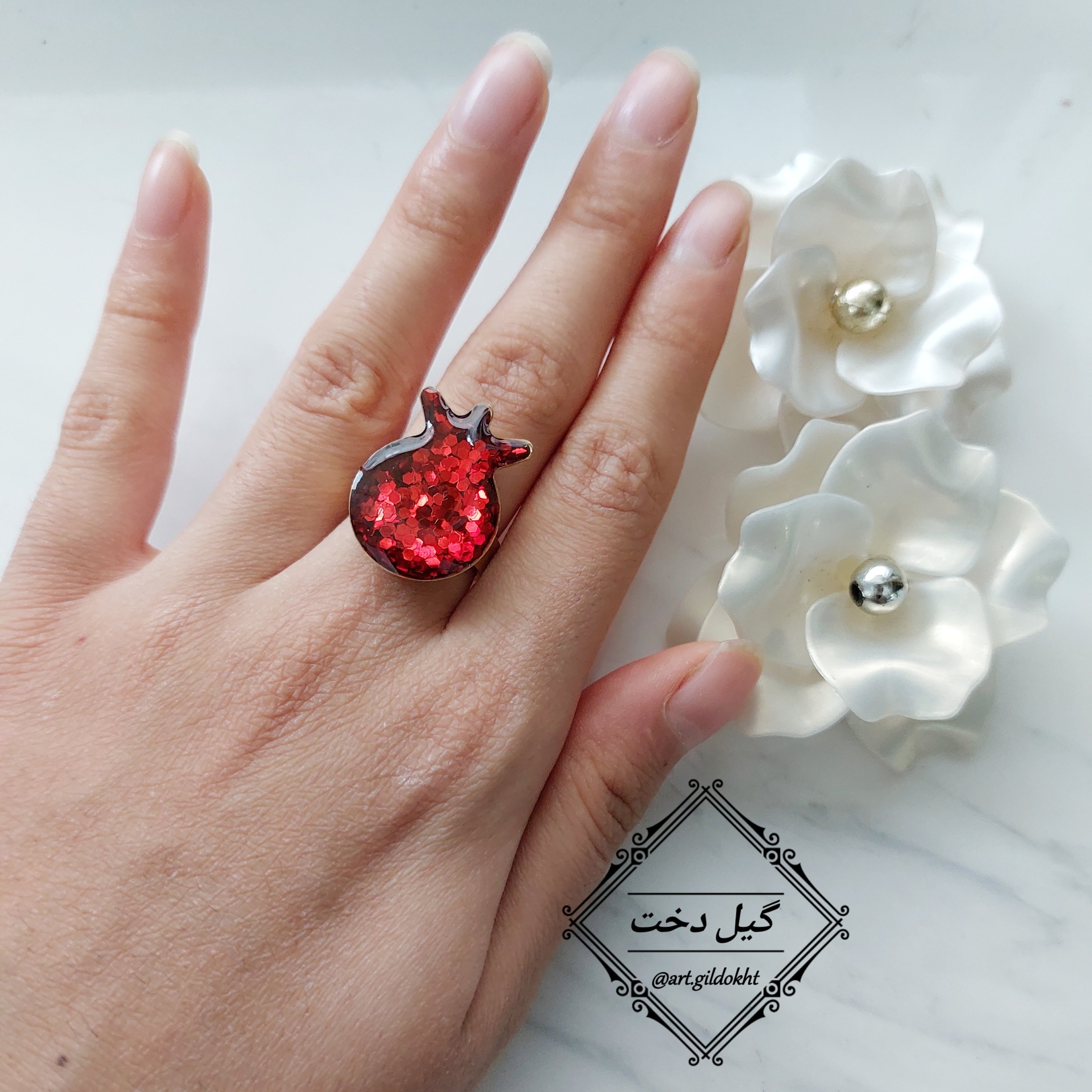 انگشتر انار یلدایی طرح انار قرمز نگین رزینی